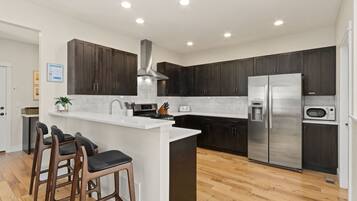 House, Multiple Beds, Hot Tub, Mountain View (538 Cajetan Street) | Private kitchen | Fridge, microwave, oven, stovetop