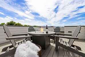 Property grounds - Contemporary Gem - Rooftop Deck & Private Hot Tub! (Fort Collins)