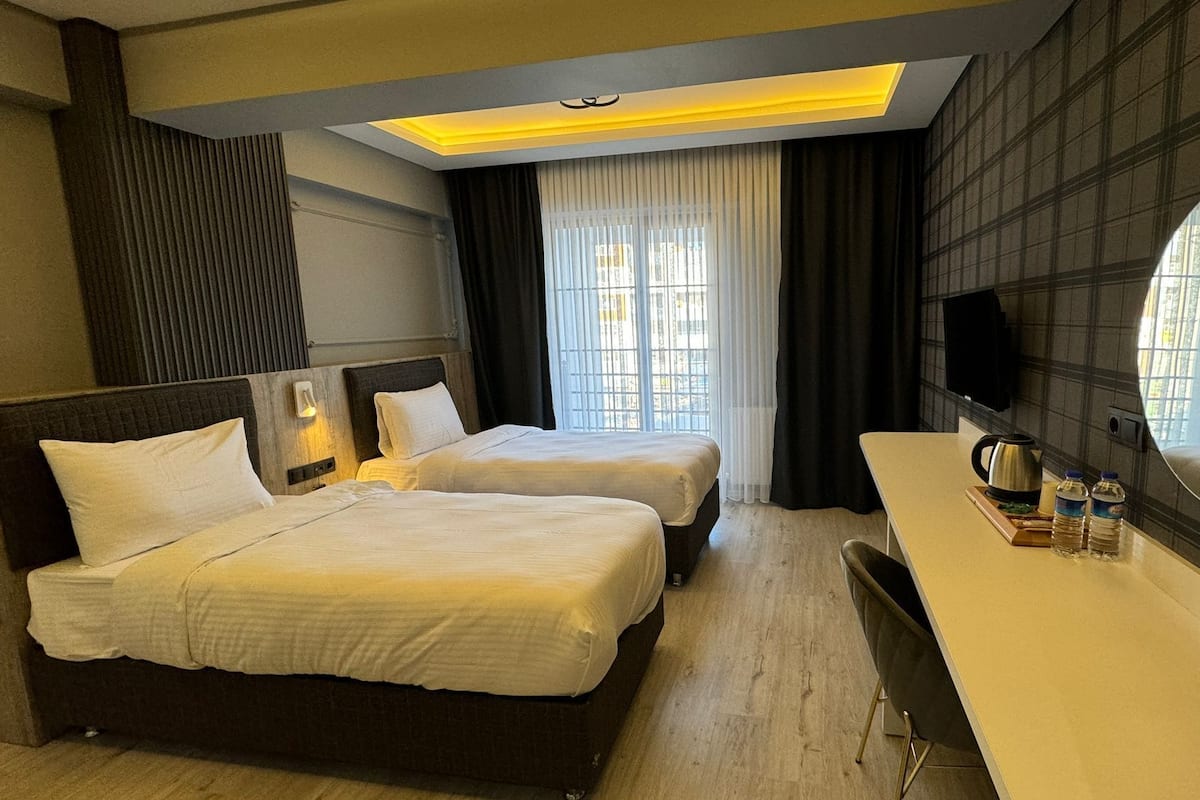 1 bedroom, premium bedding, minibar, in-room safe