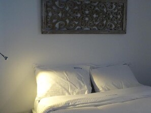 3 bedrooms, in-room safe, iron/ironing board, free WiFi