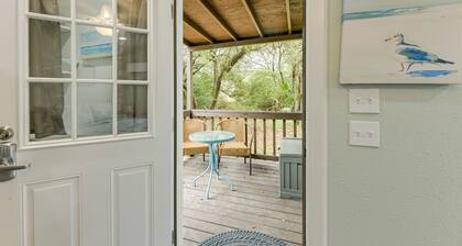 1 Mi to Rockport Beach: Quaint Studio w/ Patio