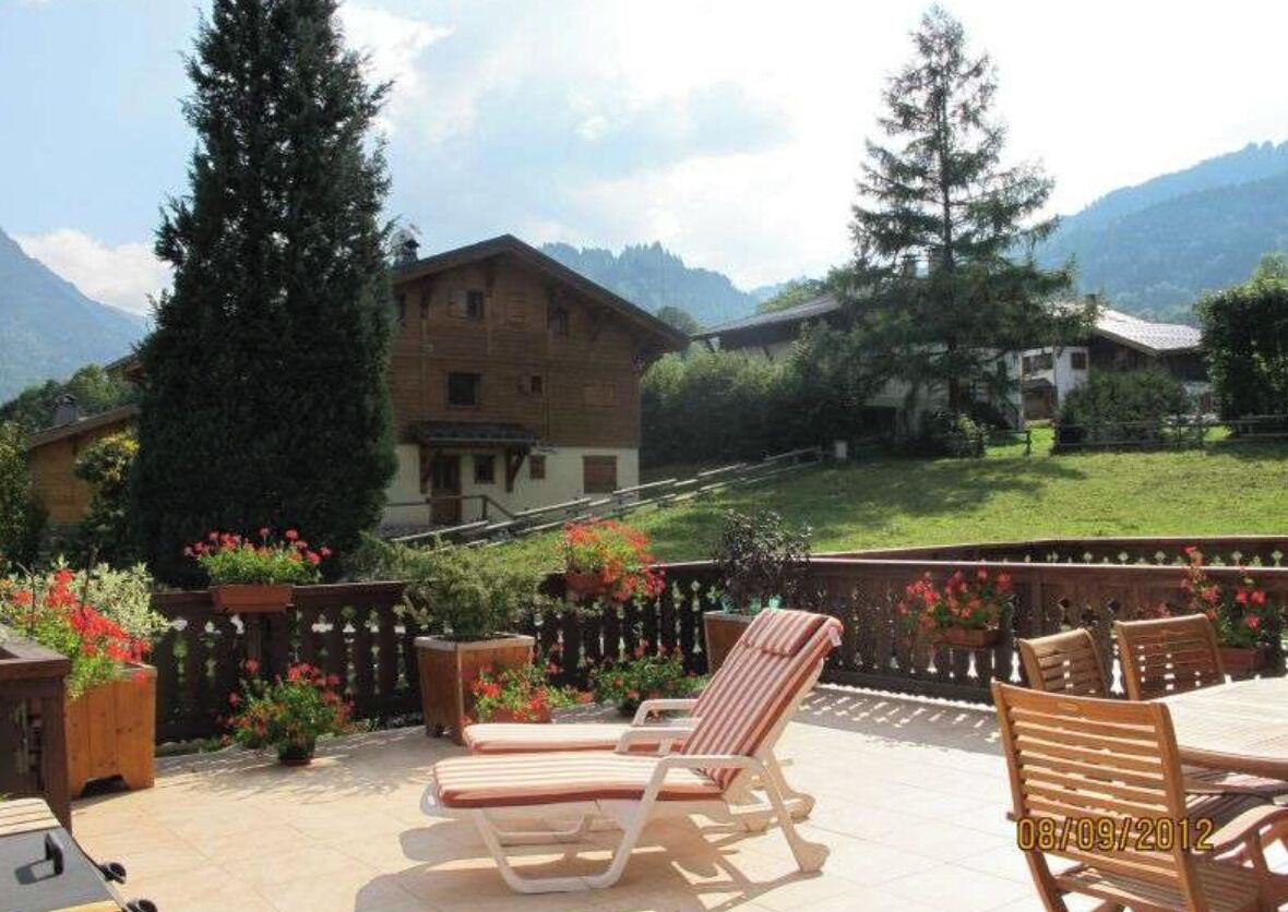 تناول الطعام بالخارج