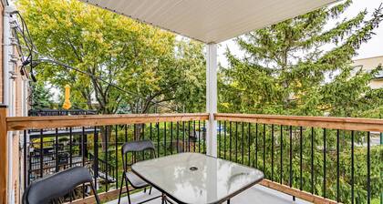 Spacious 3 bdr apartment , Free parking