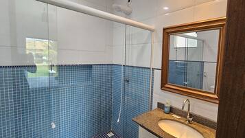 Premier Bungalow | Bathroom