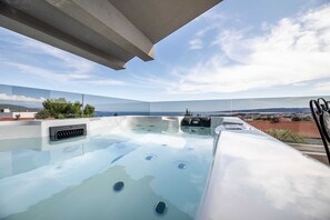 Terrace/patio - Luxury Villa Adria Apartments for large groups with Pools and Jacuzzi (Krk (Krk))