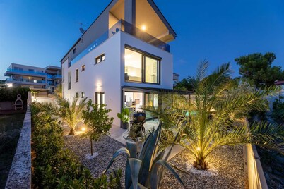 Luxury Villa Adria Apartments for large groups with Pools and Jacuzzi