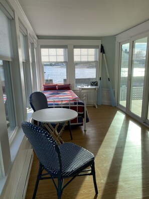 5 chambres, fer et planche à repasser, Wi-Fi gratuit, draps fournis