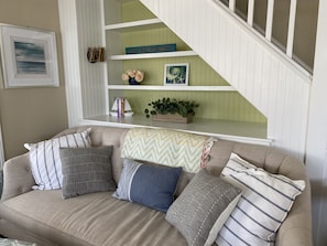 Smart TV, books, printers - BELLE of the BEACH: 30 ft to gorgeous PRIVATE BEACHFRONT home SLEEPS up to 13 (Wareham)