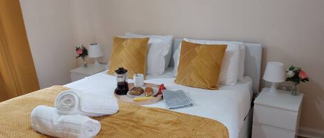 2 chambres, fer et planche à repasser, Wi-Fi gratuit, draps fournis