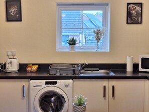 Interior - Two-bedroom semi-detached family house in Smethwick, Birmingham. (Birmingham)