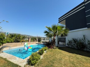 Piscina externa, piscina aquecida