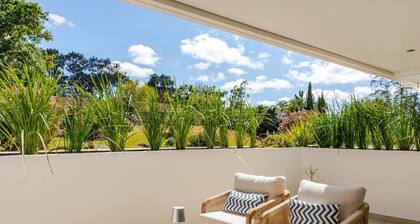 2 minutes to the beach! Family-sized condo in the heart of Punta del Este