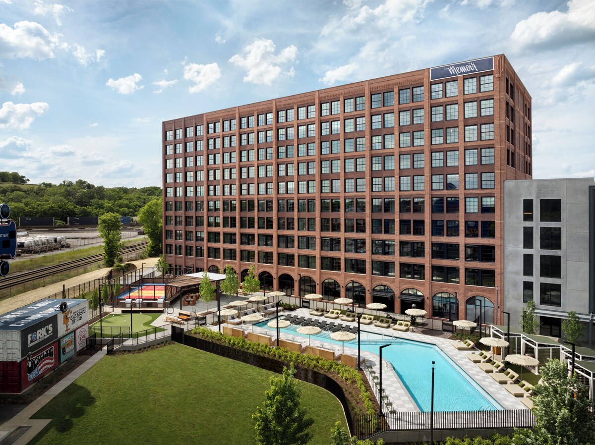 Memoir Wedgewood Houston