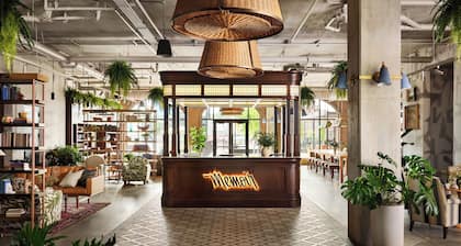 Memoir Wedgewood Houston