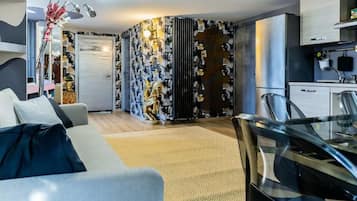 TV de tela plana, monitores de computador, impressoras