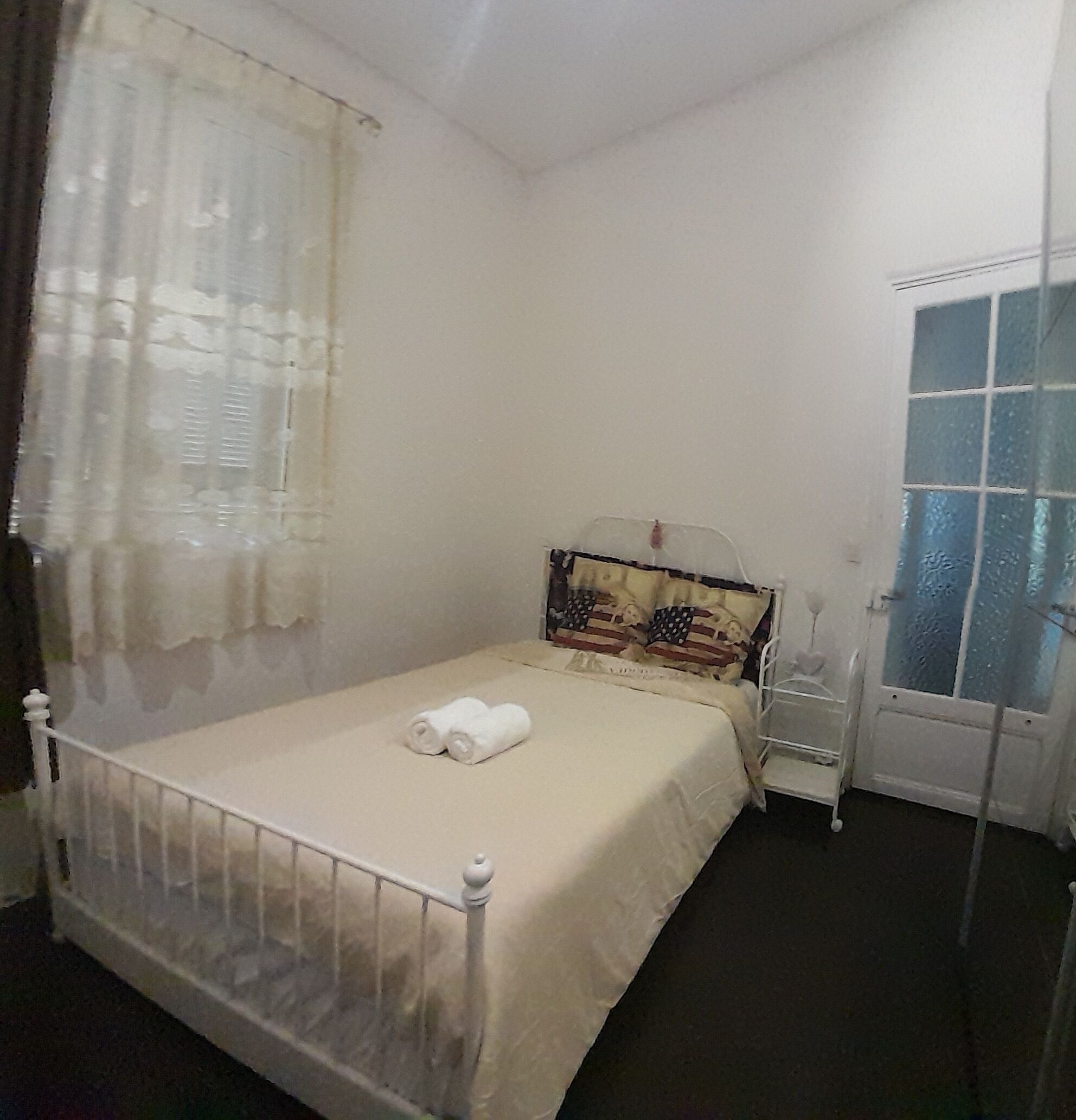 1 camera, ferro/asse da stiro, Wi-Fi gratuito, lenzuola