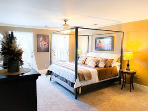 4 bedrooms, desk, iron/ironing board, travel cot