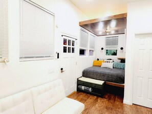 1 dormitorio, tabla de planchar con plancha, wifi gratis y ropa de cama