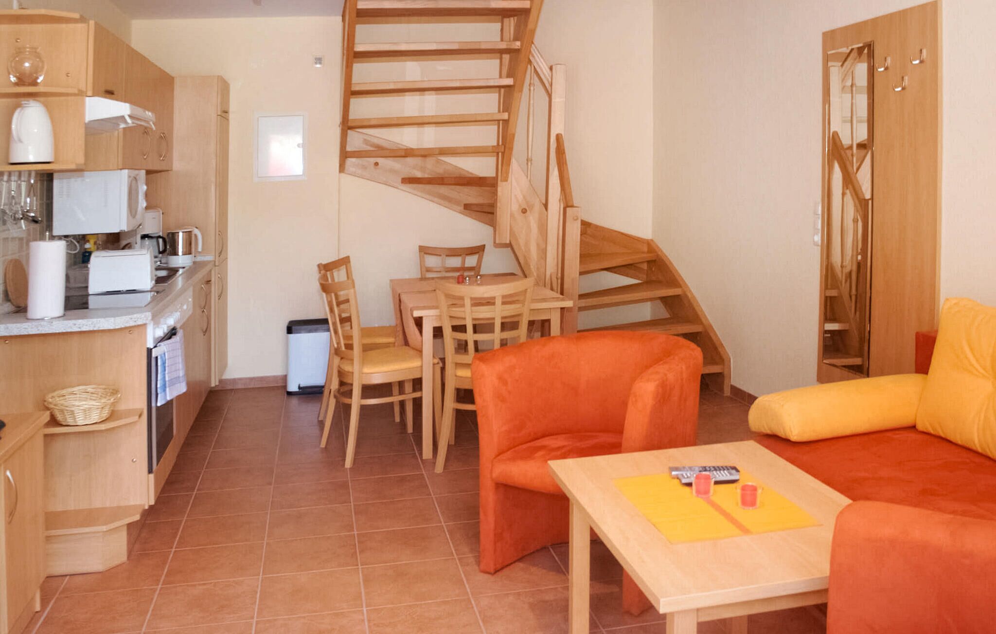 TV, table tennis, stereo