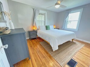 2 bedrooms, iron/ironing board, travel cot, free WiFi
