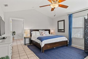 1 bedroom, desk, iron/ironing board, WiFi