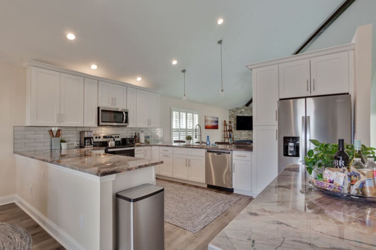 Réfrigérateur, cafetière/bouilloire