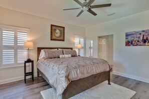 4 bedrooms, desk, free WiFi, bed sheets