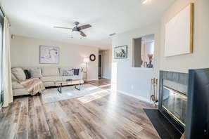 TV, fireplace