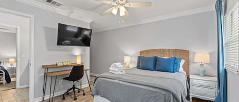 3 bedrooms, desk, iron/ironing board, travel crib