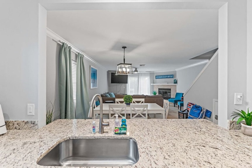 Steps 2 Sand! Bch Amenities, Yard, Rooftop & Games - Jacksonville Beach, FL
