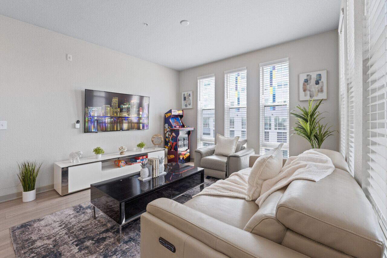 Downtown Saint Pete 2 Bed Near Tropicana Field