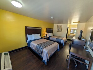 Double Room, Multiple Beds | Free WiFi, bed sheets -  Crossroads Inn - Downtown Sacramento (Sacramento)
