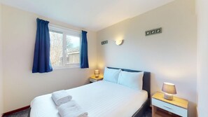 3 bedrooms, iron/ironing board, WiFi, bed sheets - A comfy and homely base that is a great from which to explore West Cornwall (Hayle)