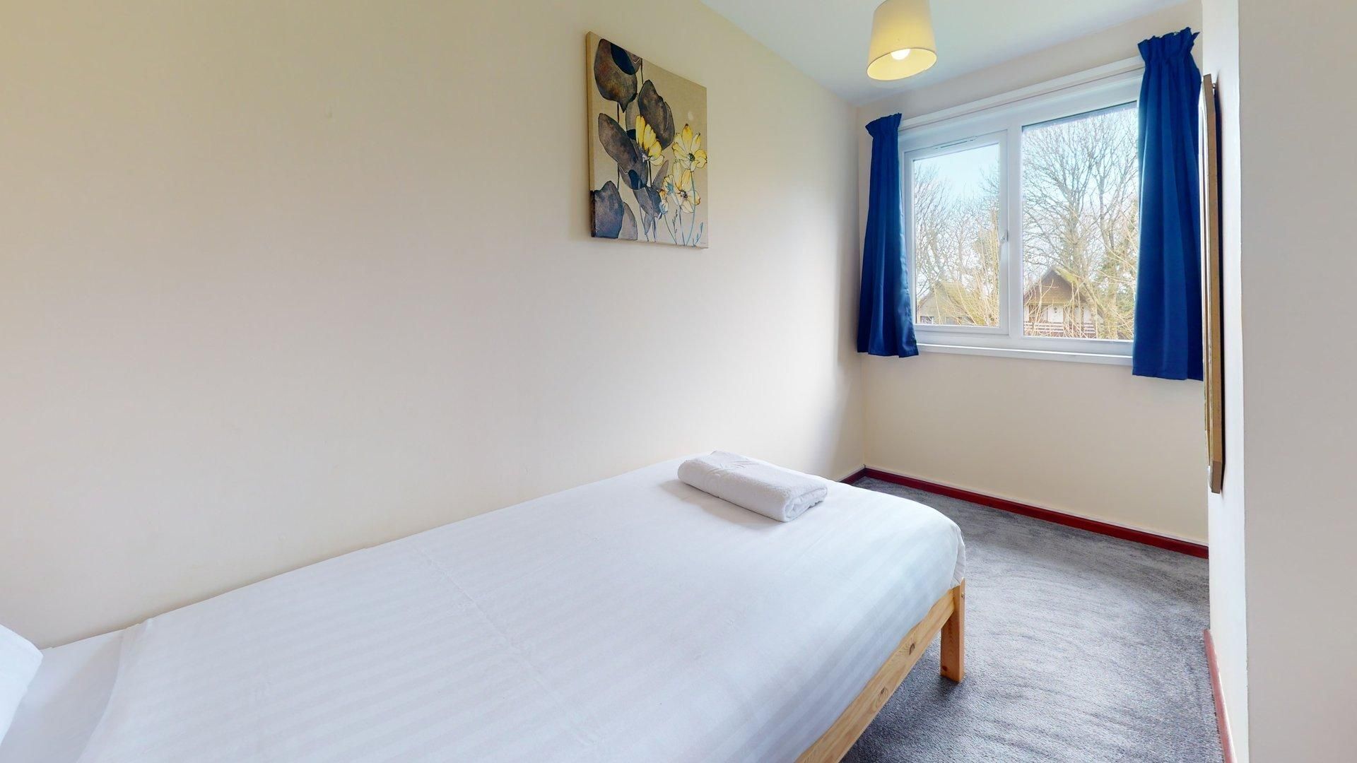 3 chambres, fer et planche à repasser, Wi-Fi, draps fournis