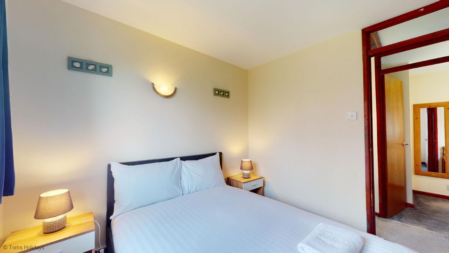 3 soverom, strykejern/-brett, wi-fi og sengetøy