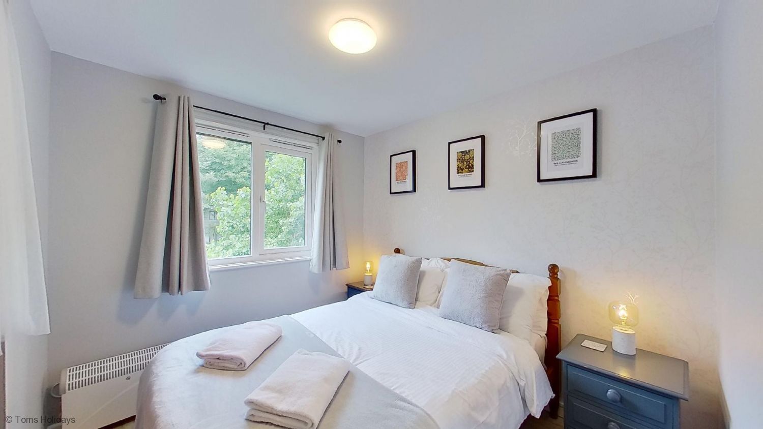 3 bedrooms, iron/ironing board, bed sheets