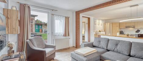 Télévision, chaîne hi-fi