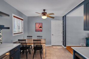Dining - Avalon House (Topeka)