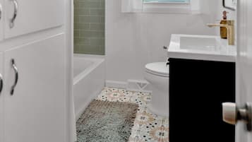 Towels, soap, shampoo, toilet paper