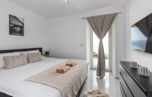 3 Schlafzimmer, Zimmersafe, Bügeleisen/Bügelbrett, Reisekinderbett