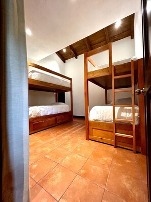 3 bedrooms, bed sheets