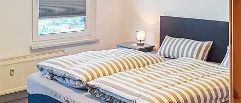 1 bedroom, free WiFi, bed sheets