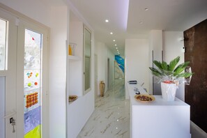 Reception - REDDIMUS Guest House (Naples)