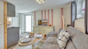 Living area - Amazing apartment in Waren (Müritz) (Waren (Müritz))