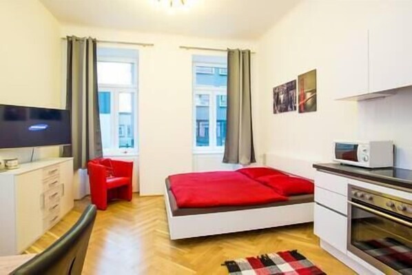 1 bedroom, iron/ironing board, travel cot, WiFi
