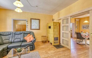 TV, fireplace, stereo - Lovely apartment in Jabel with WiFi (Jabel)