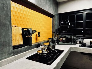 Fridge, microwave, oven, stovetop - Cozy Rooftop Apartment, Cancun Beach Airport Stoa (Cancún)