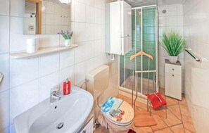 Shower - Ferienhaus Zempin (Seebad) (Zempin (Seebad))