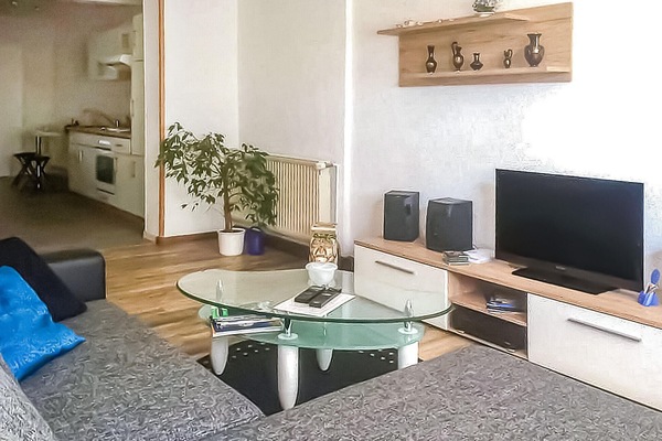 Fernseher, Stereoanlage