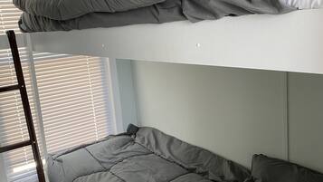 2 bedrooms, WiFi, bed sheets